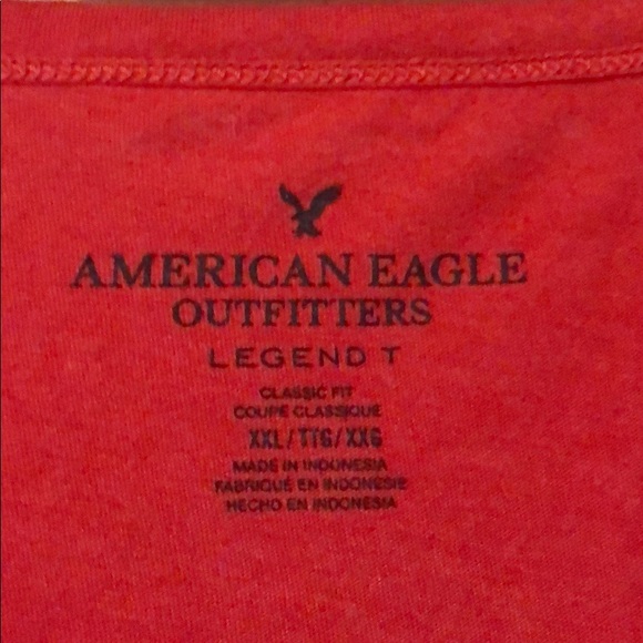 Men’s 2 button American Eagle tee-shirt - Picture 2 of 5